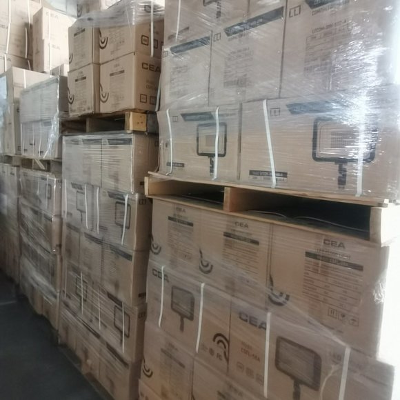 LED flood light, canopy, wall pack on sale - Picture 8 of 11